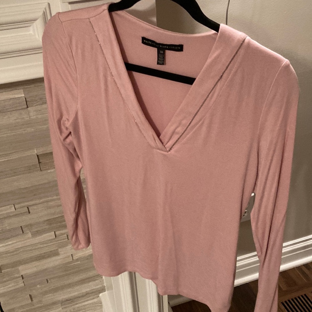 White House Black Market V Neck Long Sleeve Top size XS